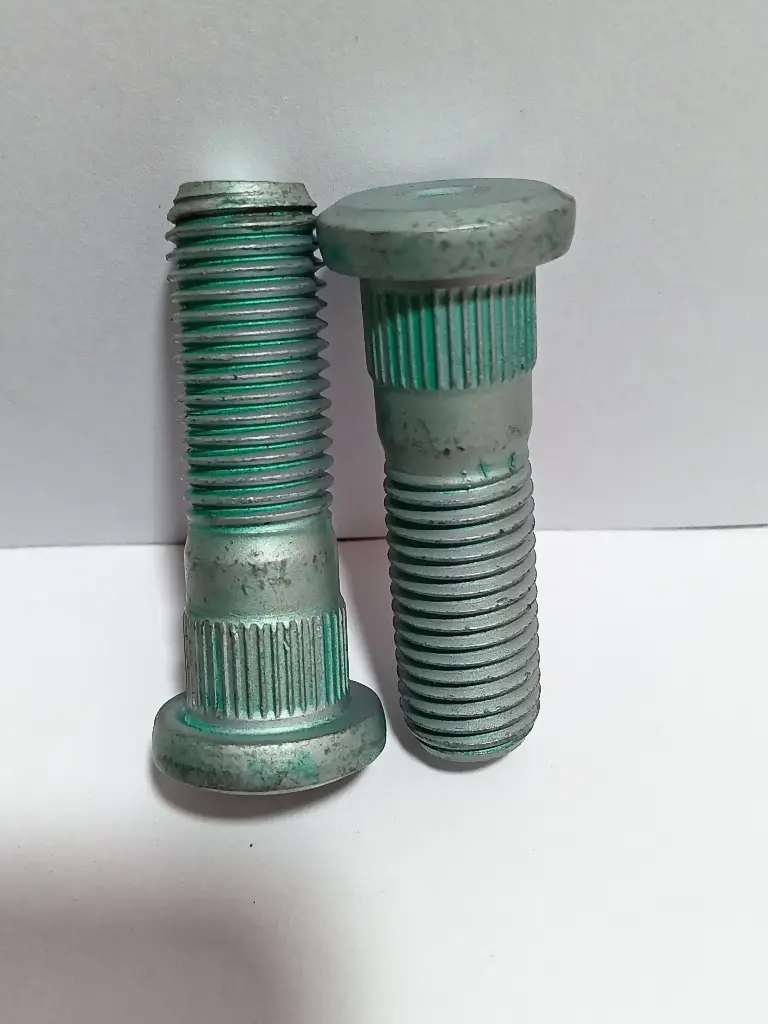ESPARRAGO RUEDA POS MAZDA ALLEGRO