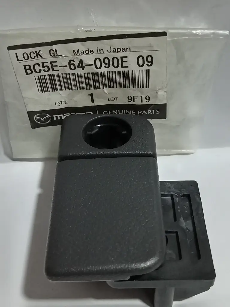 CHAPA CERRADURA TAPA GAVETA MAZDA B2200 B2600 01-07 BT-50 08-16 ALLEGRO 00-08