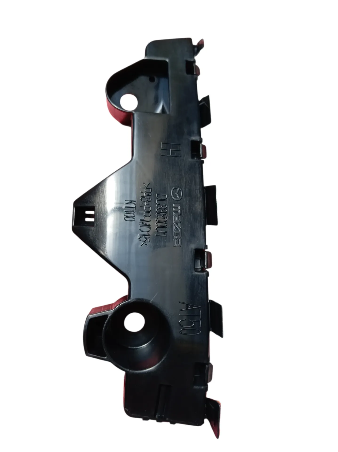 SOPORTE GUARDACHO DELANTERO LH MAZDA 2 2010-2016 4P