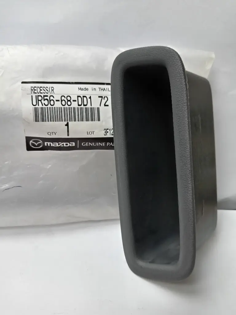 BOLSILLO MANILLA INTERIOR PUERTA MAZDA BT-50 2008-2016