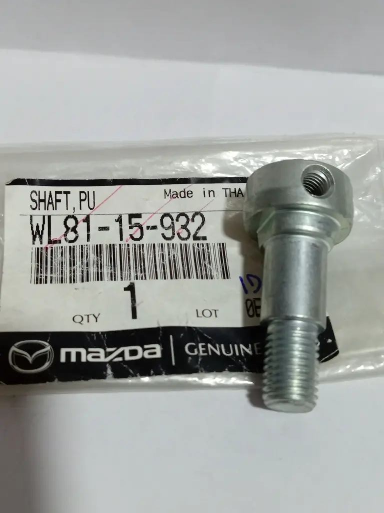 TORNILLO REGULACION POLEA BANDA B2600 1997-2007 BT-50 2.6 2008-2016